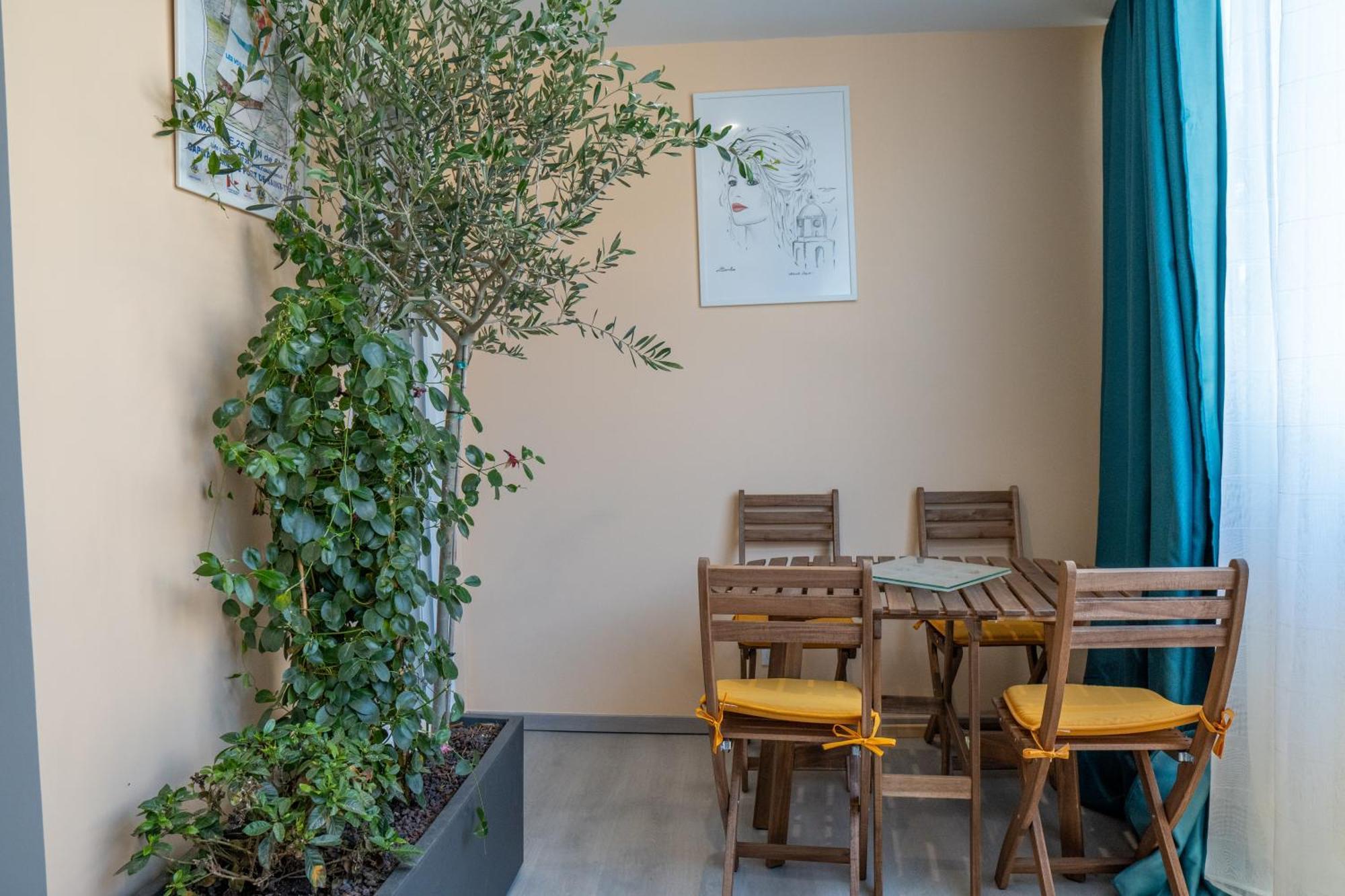 T2! 3 Ou 4 Personnes Centre Ville Neuf Avec Garage ซานารี-ซูร์-แมร์ ภายนอก รูปภาพ